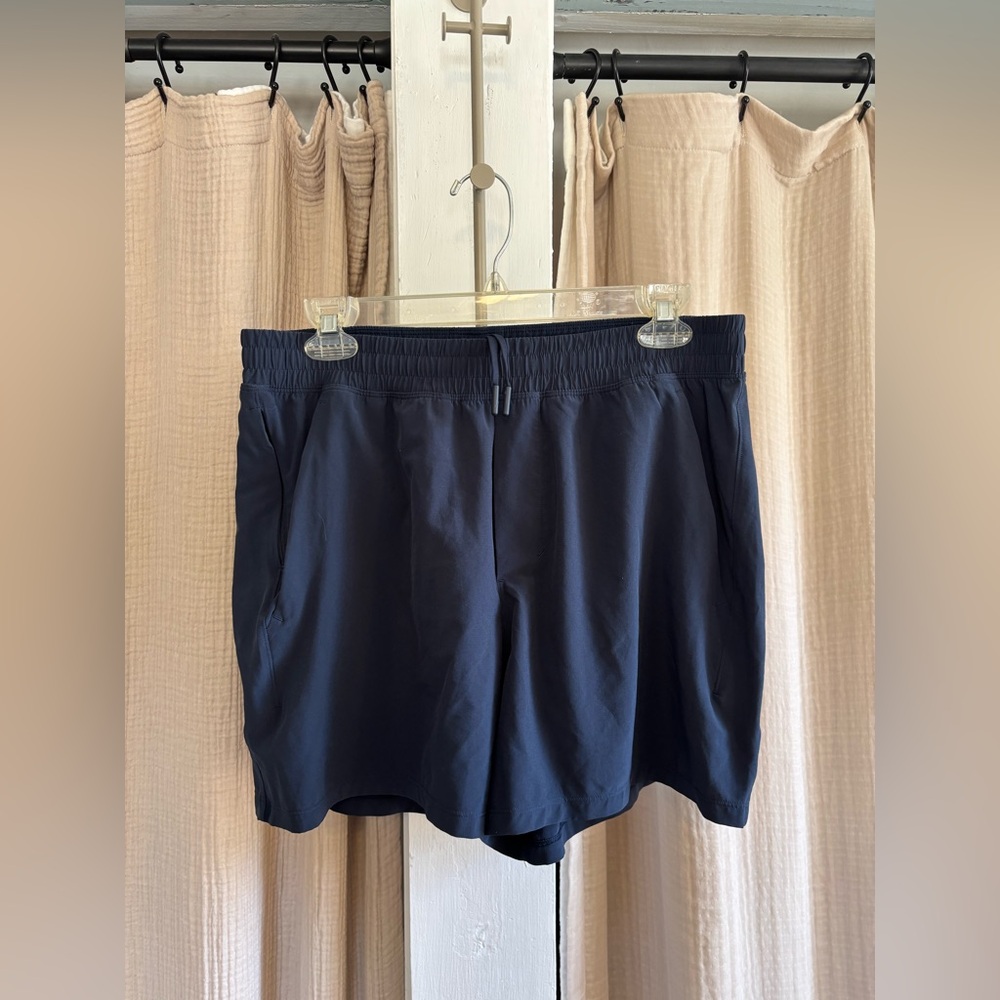 Lululemon Men’s 5in pace breaker (liner removed )